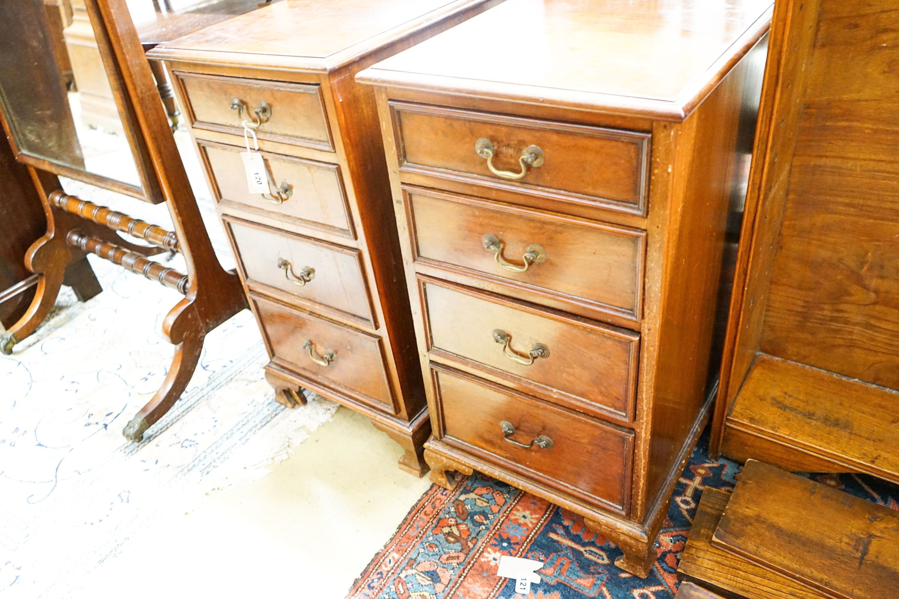 A pair of Victorian style mahogany four drawer bedside chests, width 42cm, depth 47cm, height 77cm